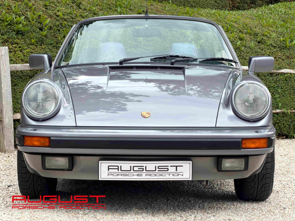 Porsche 911 Carrera 3.2 “25 Jahre 911”