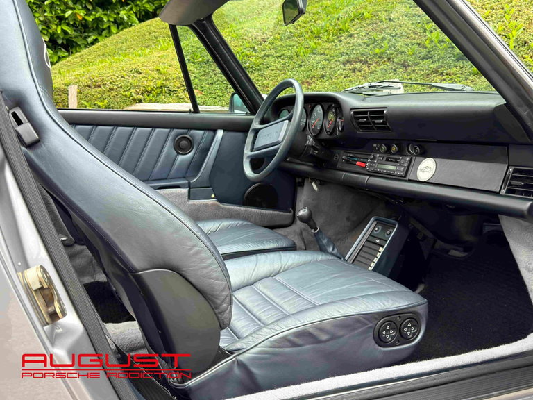 Porsche 911 Carrera 3.2 “25 Jahre 911”