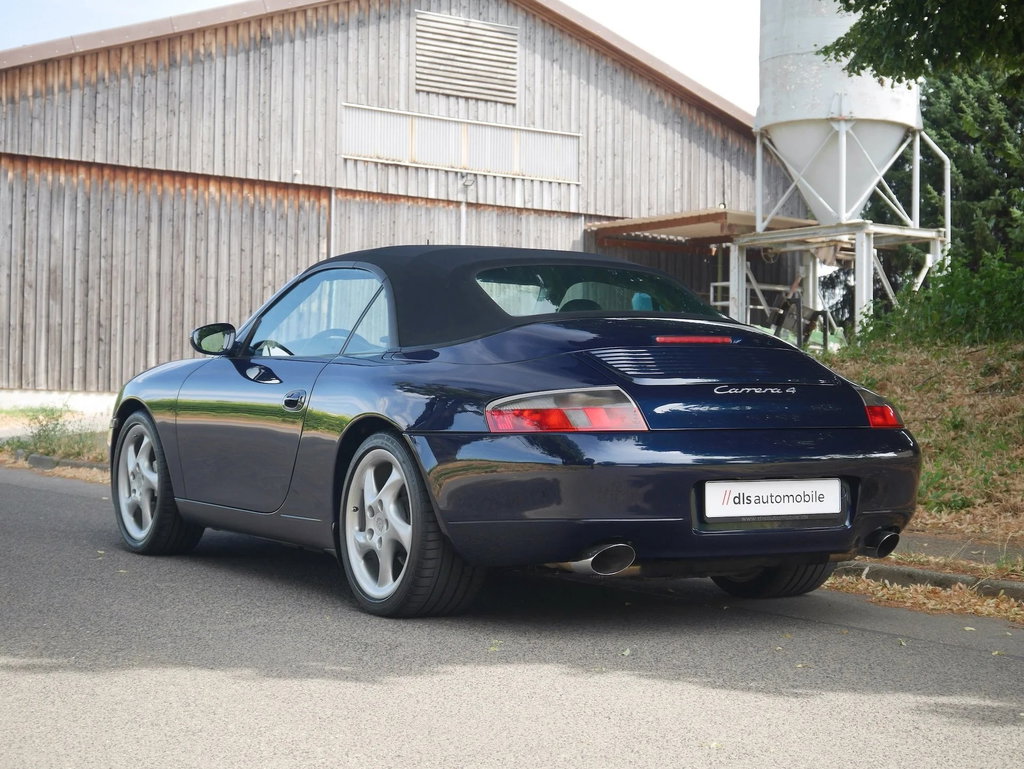 Porsche 996 Carrera 4