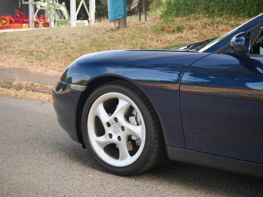 Porsche 996 Carrera 4