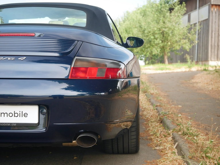 Porsche 996 Carrera 4