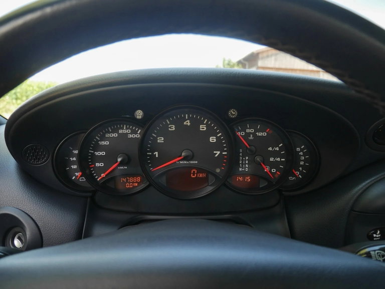 Porsche 996 Carrera 4