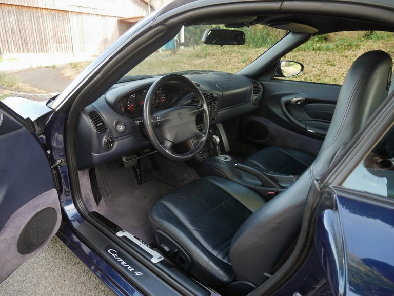Porsche 996 Carrera 4