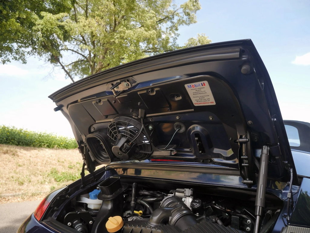 Porsche 996 Carrera 4
