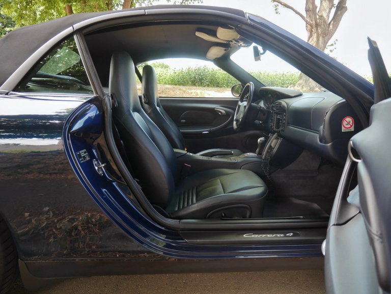 Porsche 996 Carrera 4