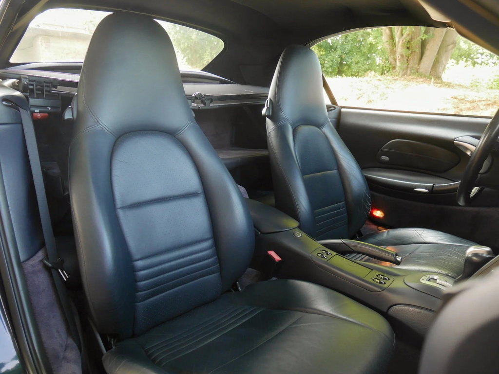 Porsche 996 Carrera 4