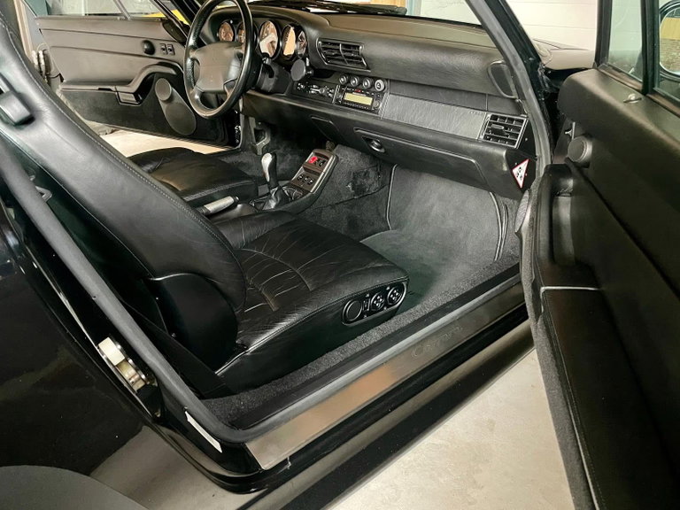 Porsche 993 Carrera 4S