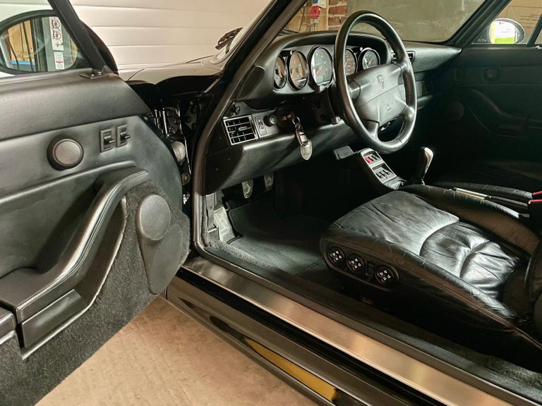 Porsche 993 Carrera 4S
