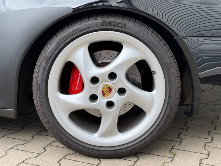 Porsche 993 Carrera 4S