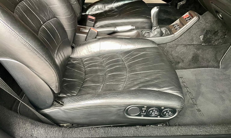 Porsche 993 Carrera 4S