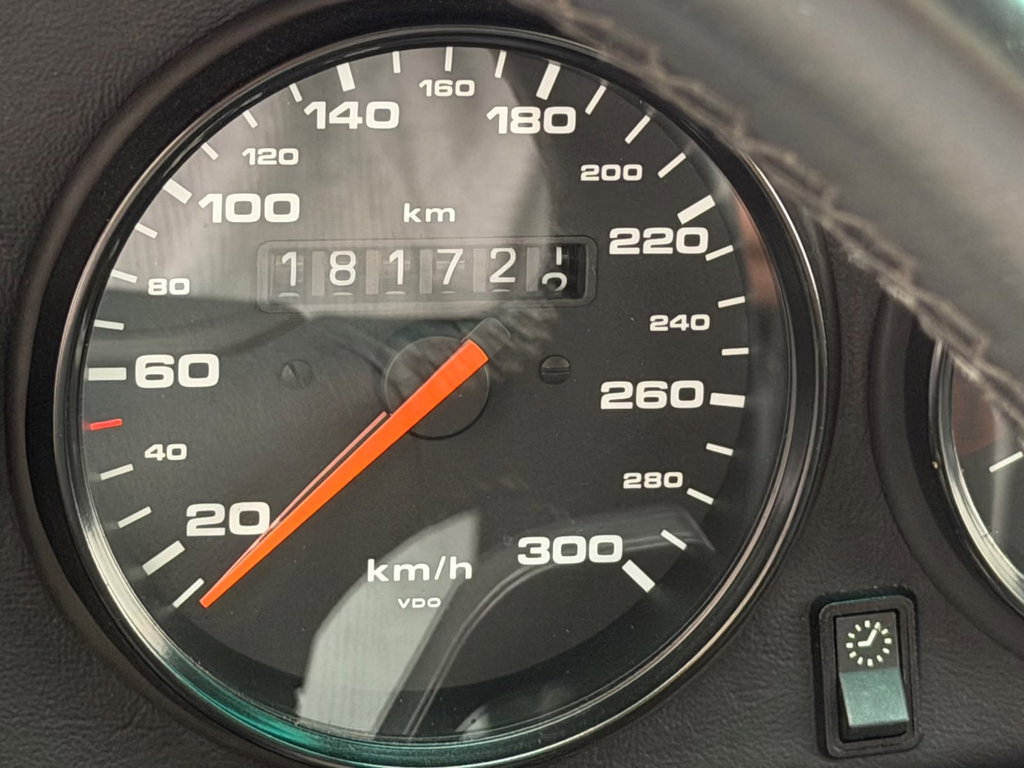 Porsche 993 Carrera 4S