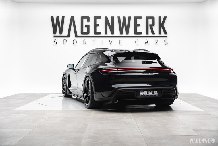 Porsche Taycan 4S Cross Turismo