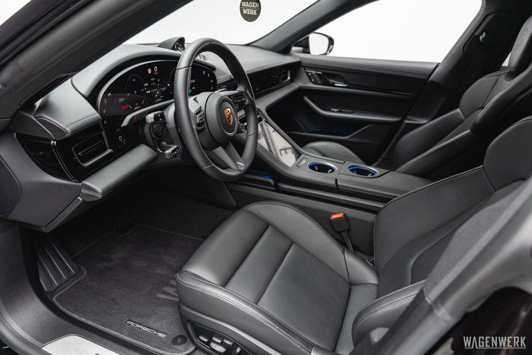 Porsche Taycan 4S Cross Turismo