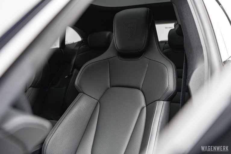 Porsche Taycan 4S Cross Turismo
