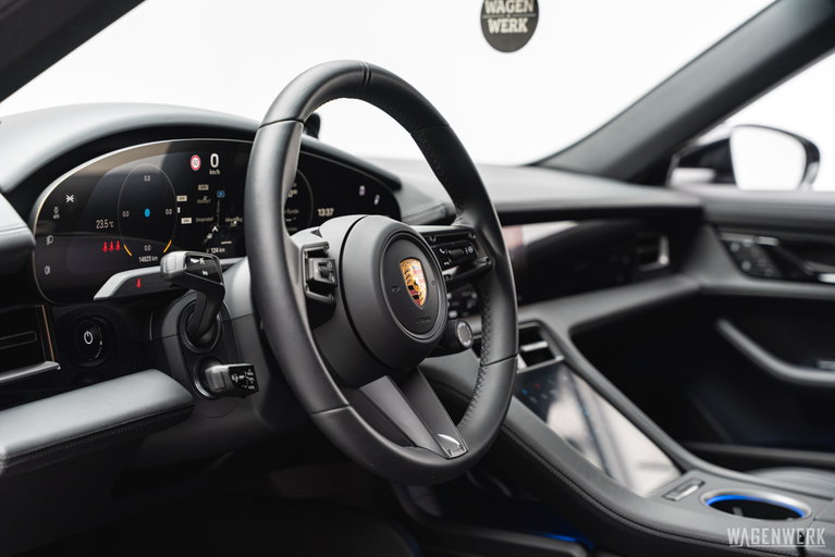 Porsche Taycan 4S Cross Turismo
