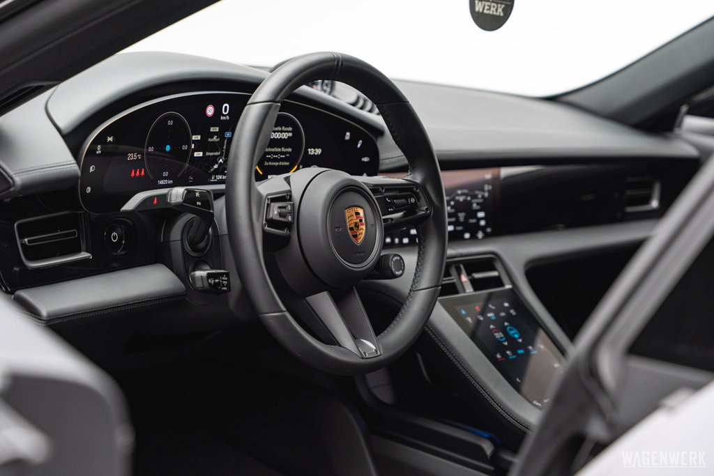 Porsche Taycan 4S Cross Turismo