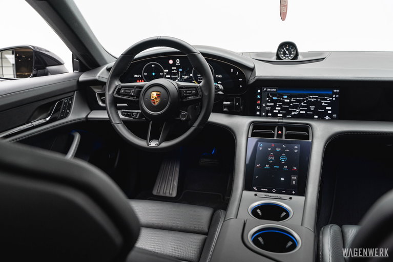 Porsche Taycan 4S Cross Turismo