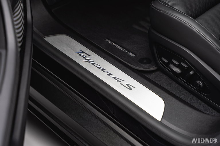 Porsche Taycan 4S Cross Turismo
