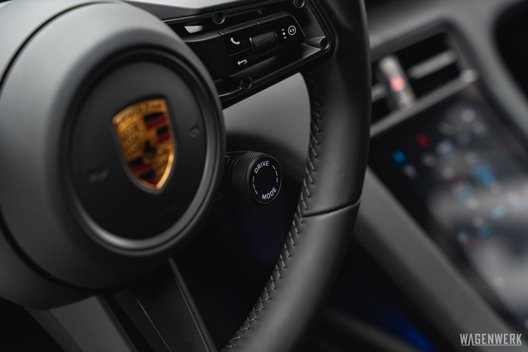 Porsche Taycan 4S Cross Turismo