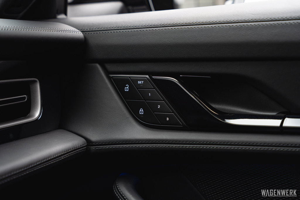 Porsche Taycan 4S Cross Turismo