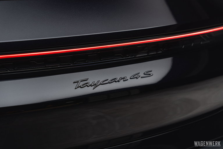 Porsche Taycan 4S Cross Turismo