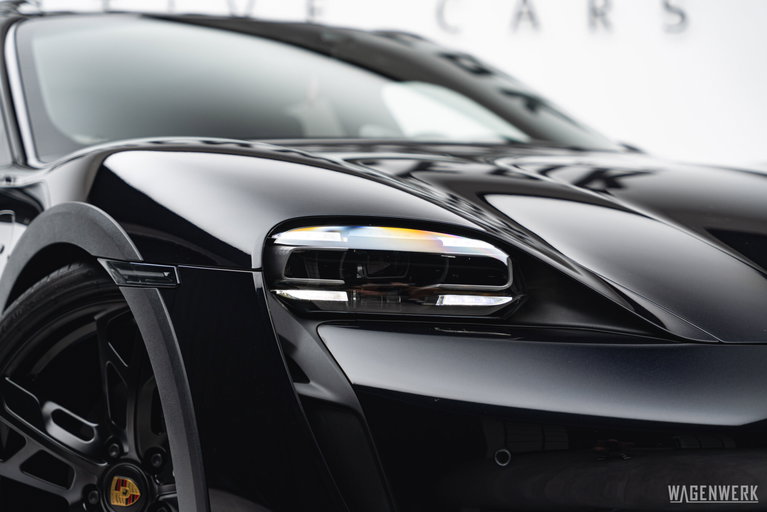 Porsche Taycan 4S Cross Turismo