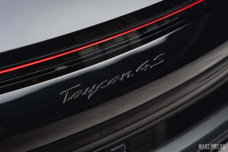 Porsche Taycan 4S Cross Turismo