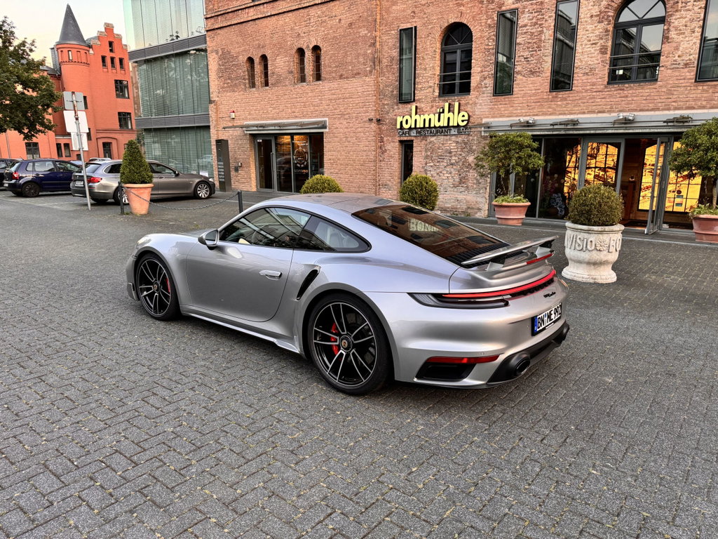 Porsche 992 Turbo