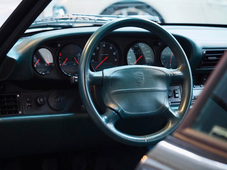 Porsche 993 Carrera 4