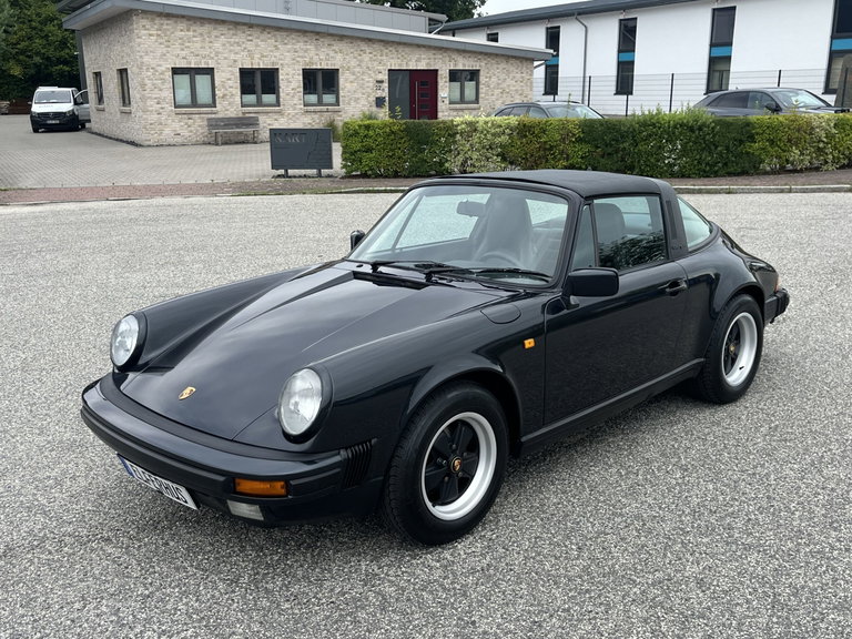Porsche 911 Carrera 3.2