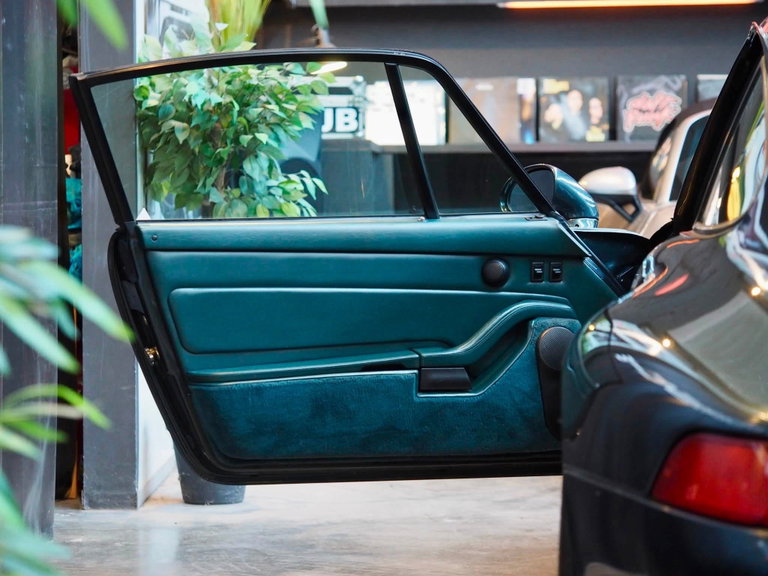 Porsche 993 Carrera 4