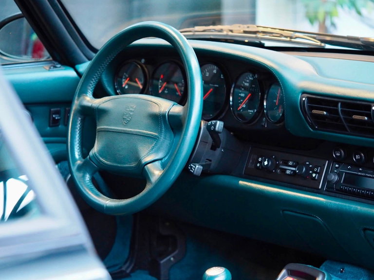 Porsche 993 Carrera 4
