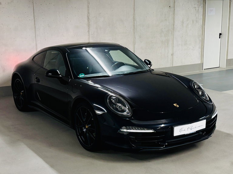 Porsche 991 Carrera 4 Black Edition