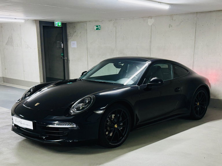 Porsche 991 Carrera 4 Black Edition