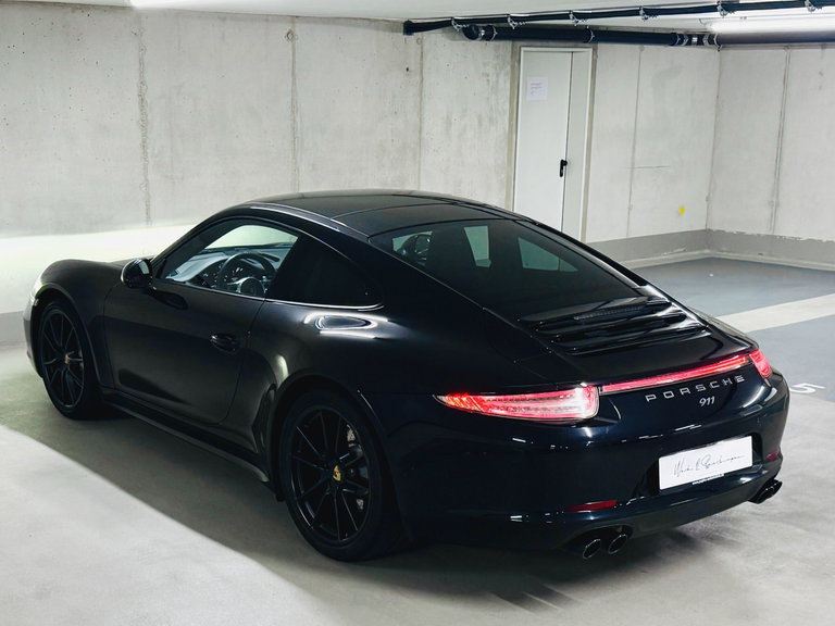 Porsche 991 Carrera 4 Black Edition