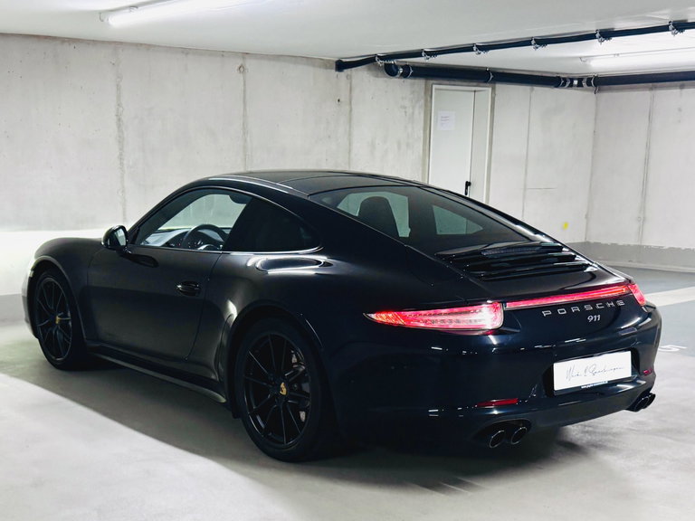 Porsche 991 Carrera 4 Black Edition