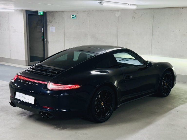 Porsche 991 Carrera 4 Black Edition