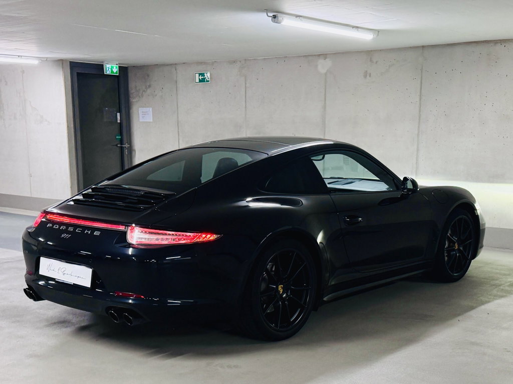 Porsche 991 Carrera 4 Black Edition