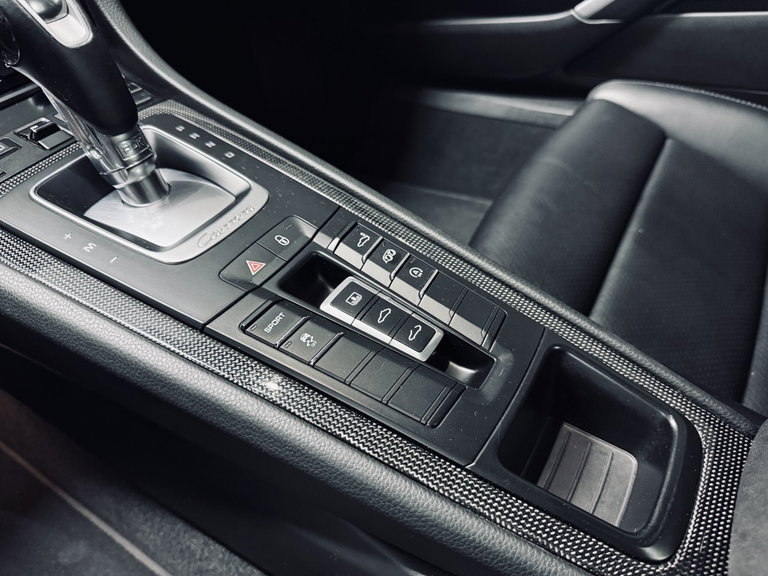 Porsche 991 Carrera 4 Black Edition