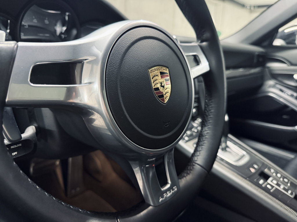 Porsche 991 Carrera 4 Black Edition