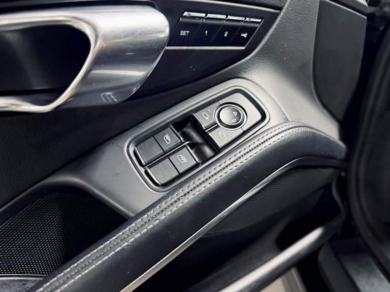 Porsche 991 Carrera 4 Black Edition