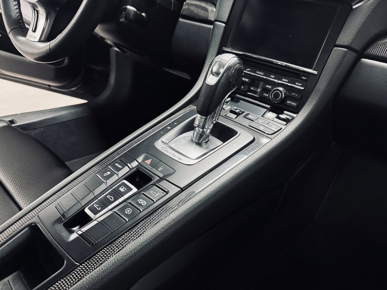 Porsche 991 Carrera 4 Black Edition