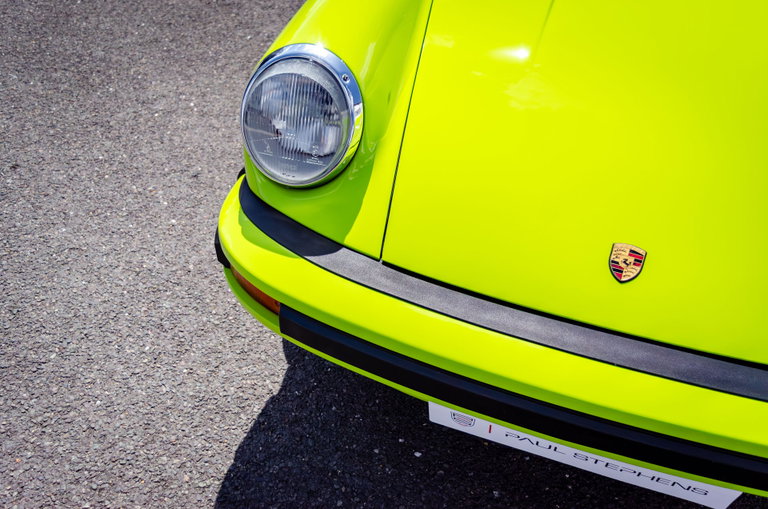 Porsche 911 Carrera 2.7