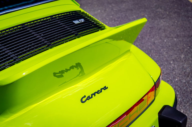 Porsche 911 Carrera 2.7