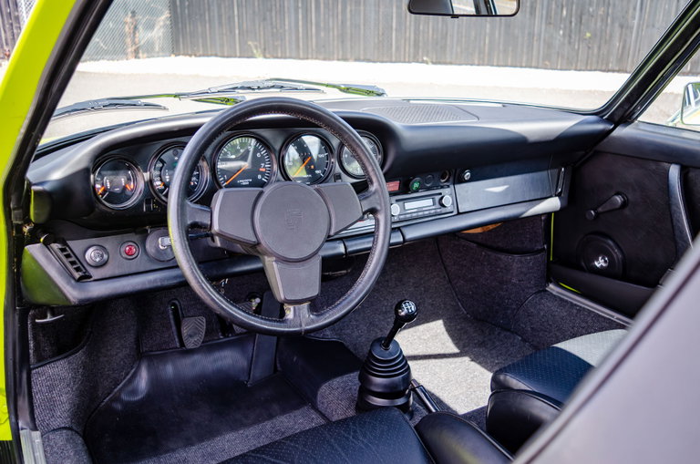 Porsche 911 Carrera 2.7