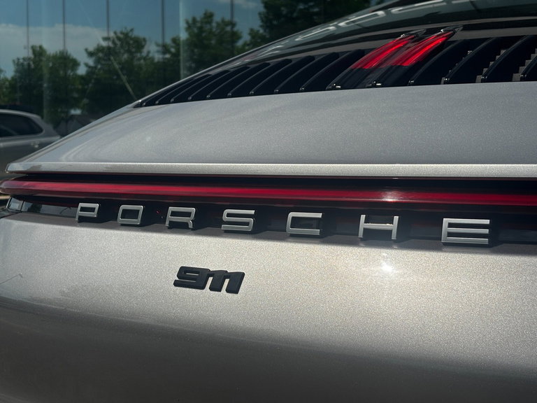 Porsche 992 Carrera