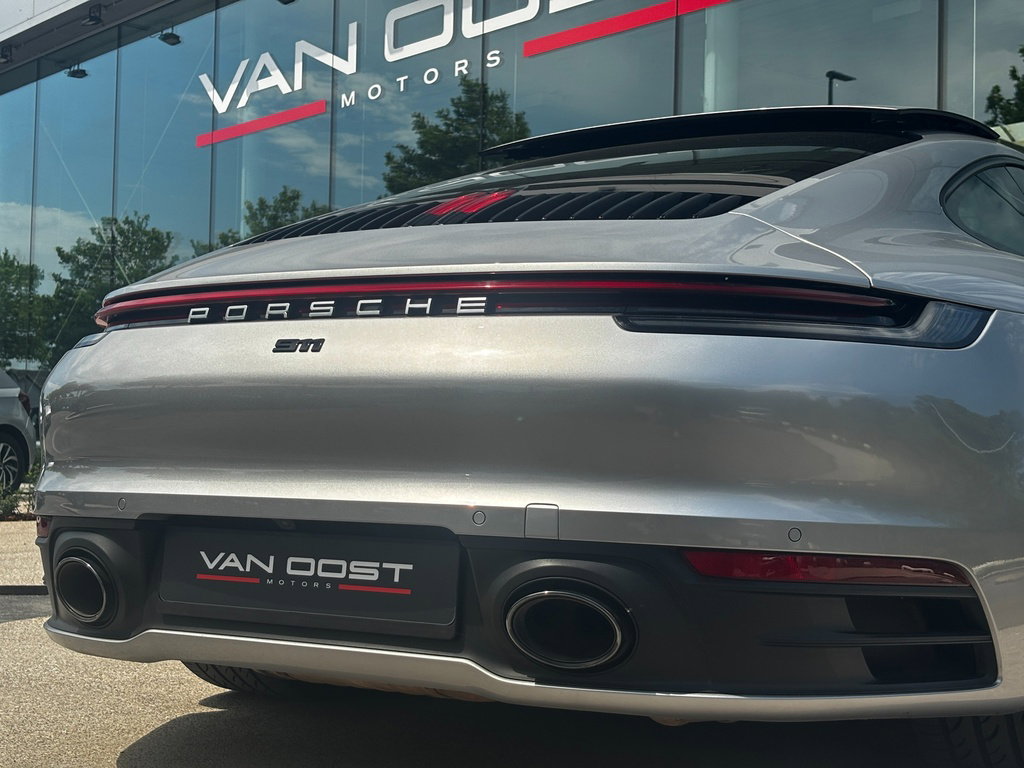 Porsche 992 Carrera