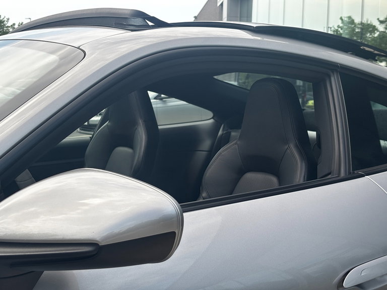 Porsche 992 Carrera