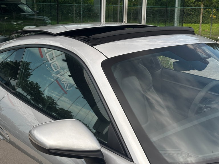 Porsche 992 Carrera