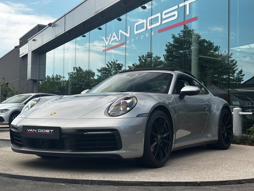 Porsche 992 Carrera